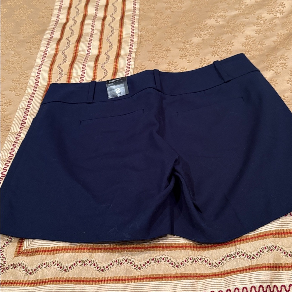 NWT The Limited Navy Women's Shorts, Cotton blend, Tailored, 5” inseam, 2 - Picture 3 of 8